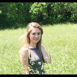 Meet your Posher, Isabelle